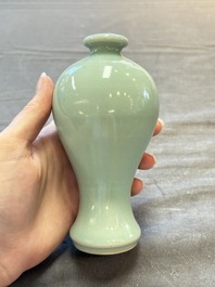 A Chinese flamb&eacute;-glazed cylindrical jardini&egrave;re and two celadon-glazed vases, 19th C.