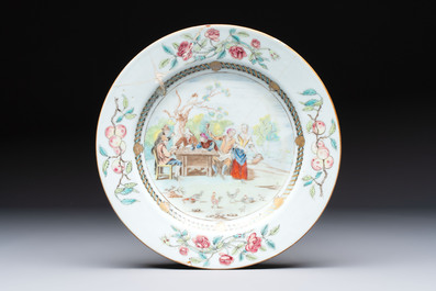 A Chinese famille rose 'card-players' plate, a pattipan and a grisaille saucer, Qianlong