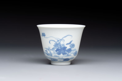 A Chinese blue and white 'mandarin duck and lotus' cup, Kangxi mark, 19th C.