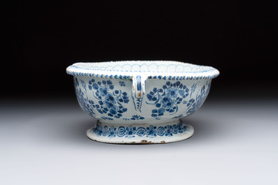 A blue and white Nevers faience jardini&egrave;re, France, 17th C.