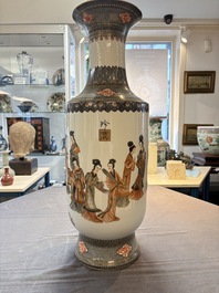 A pair of Chinese grisaille, iron-red and gilt-decorated 'Jin Ling Shi Er Chai 金陵十二釵' vases, Qianlong mark, 20th C.
