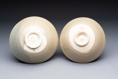Three Chinese celadon-glazed plates and two bowls from the Jepara shipwreck,  Fujian or Zhejiang kilns, Song