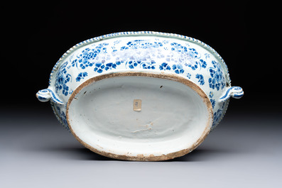 A blue and white Nevers faience jardini&egrave;re, France, 17th C.