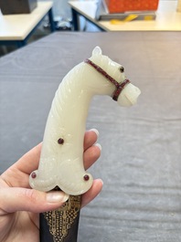 A white jade-hilted khandjar dagger, India, 19/20th C.