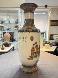 A pair of Chinese grisaille, iron-red and gilt-decorated 'Jin Ling Shi Er Chai 金陵十二釵' vases, Qianlong mark, 20th C.