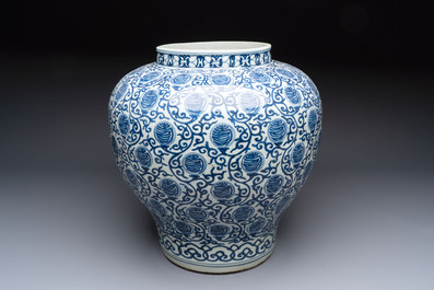 A large Chinese blue and white 'shou' jar, Wanli mark, 20th C.