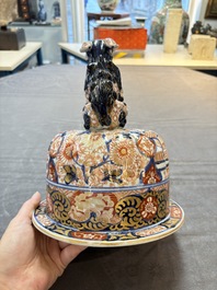 A large Japanese Imari vase and cover, Meiji, 19th C.