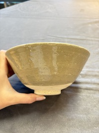 Three Chinese celadon-glazed plates and two bowls from the Jepara shipwreck,  Fujian or Zhejiang kilns, Song