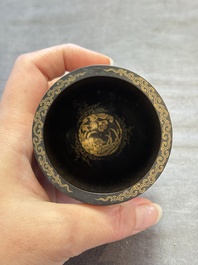A fine Japanese Shibayama gilt-lacquer zitan cup, signed Dainippon Tokyo Seimusai 生霧齋 mark, Meiji, 19th C.