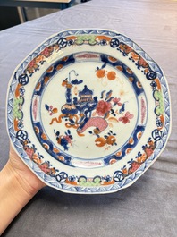 17 Chinese famille rose, Imari-style and European-decorated plates and saucers, Kangxi/Qianlong