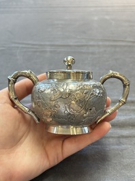 A Chinese silver three-piece tea service, marked Ye Li 業利, Canton, 19/20th C.