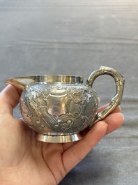 A Chinese silver three-piece tea service, marked Ye Li 業利, Canton, 19/20th C.