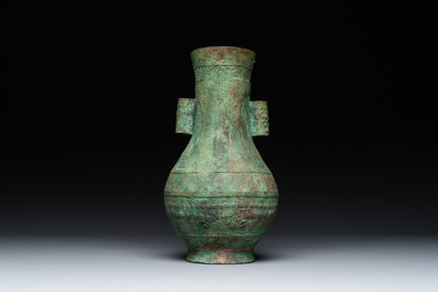 A large bronze arrow vase, 'touhu 投壺', Song/Yuan