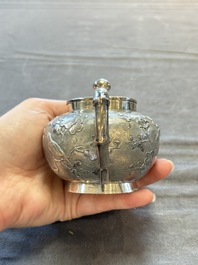 A Chinese silver three-piece tea service, marked Ye Li 業利, Canton, 19/20th C.