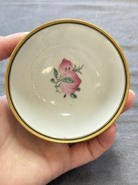 A fine Chinese famille rose 'San Niang Jiao Zi 三娘教子' cup, Yongzheng