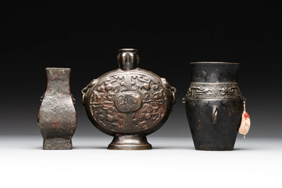 Three Chinese archaistic miniature bronze vases, Song/Yuan