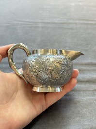 A Chinese silver three-piece tea service, marked Ye Li 業利, Canton, 19/20th C.