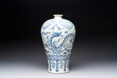A Chinese blue and white Yuan-style 'dragon' 'meiping' vase, 20th C.