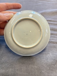 A large collection of 33 Chinese blue, white and Imari-style cups and 43 saucers, 17/19th C.