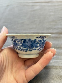 A large collection of 25 sets of Chinese blue, white and Imari-style cups and saucers, Kangxi/Qianlong