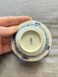 A large collection of 25 sets of Chinese blue, white and Imari-style cups and saucers, Kangxi/Qianlong