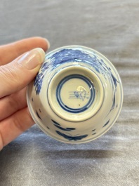 A large collection of 25 sets of Chinese blue, white and Imari-style cups and saucers, Kangxi/Qianlong