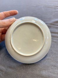 A large collection of 33 Chinese blue, white and Imari-style cups and 43 saucers, 17/19th C.