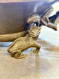 A large Chinese bronze basin with chilong handles, Qianlong mark, 20th C.