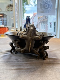 A large Chinese bronze basin with chilong handles, Qianlong mark, 20th C.
