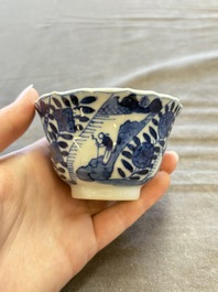 A large collection of 33 Chinese blue, white and Imari-style cups and 43 saucers, 17/19th C.