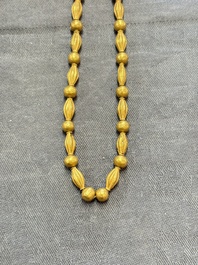 A Chinese gold necklace, Ming