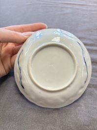 A large collection of 33 Chinese blue, white and Imari-style cups and 43 saucers, 17/19th C.