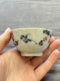 A large collection of 25 sets of Chinese blue, white and Imari-style cups and saucers, Kangxi/Qianlong
