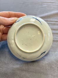 A large collection of 33 Chinese blue, white and Imari-style cups and 43 saucers, 17/19th C.