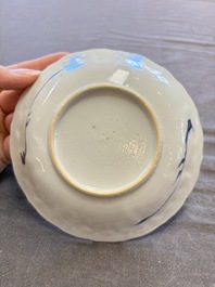 A large collection of 33 Chinese blue, white and Imari-style cups and 43 saucers, 17/19th C.
