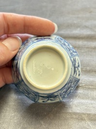 A large collection of 25 sets of Chinese blue, white and Imari-style cups and saucers, Kangxi/Qianlong