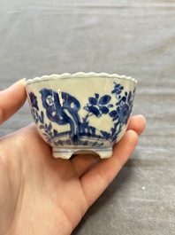 A large collection of 25 sets of Chinese blue, white and Imari-style cups and saucers, Kangxi/Qianlong
