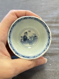 A large collection of 25 sets of Chinese blue, white and Imari-style cups and saucers, Kangxi/Qianlong