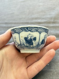 A large collection of 25 sets of Chinese blue, white and Imari-style cups and saucers, Kangxi/Qianlong