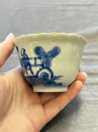 A large collection of 33 Chinese blue, white and Imari-style cups and 43 saucers, 17/19th C.