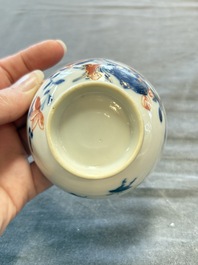 A large collection of 25 sets of Chinese blue, white and Imari-style cups and saucers, Kangxi/Qianlong