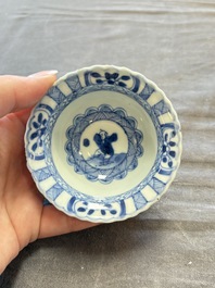 A large collection of 25 sets of Chinese blue, white and Imari-style cups and saucers, Kangxi/Qianlong