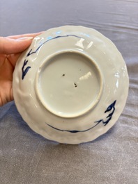 A large collection of 33 Chinese blue, white and Imari-style cups and 43 saucers, 17/19th C.