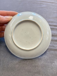 A large collection of 33 Chinese blue, white and Imari-style cups and 43 saucers, 17/19th C.