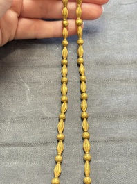 A Chinese gold necklace, Ming