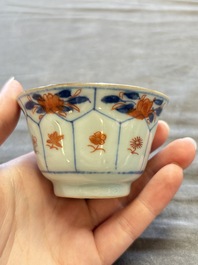A large collection of 25 sets of Chinese blue, white and Imari-style cups and saucers, Kangxi/Qianlong