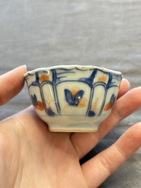 A large collection of 25 sets of Chinese blue, white and Imari-style cups and saucers, Kangxi/Qianlong