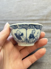 A large collection of 25 sets of Chinese blue, white and Imari-style cups and saucers, Kangxi/Qianlong