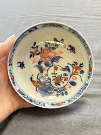 A large collection of 25 sets of Chinese blue, white and Imari-style cups and saucers, Kangxi/Qianlong