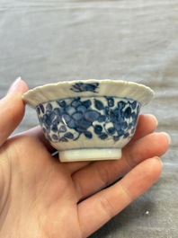 A large collection of 25 sets of Chinese blue, white and Imari-style cups and saucers, Kangxi/Qianlong